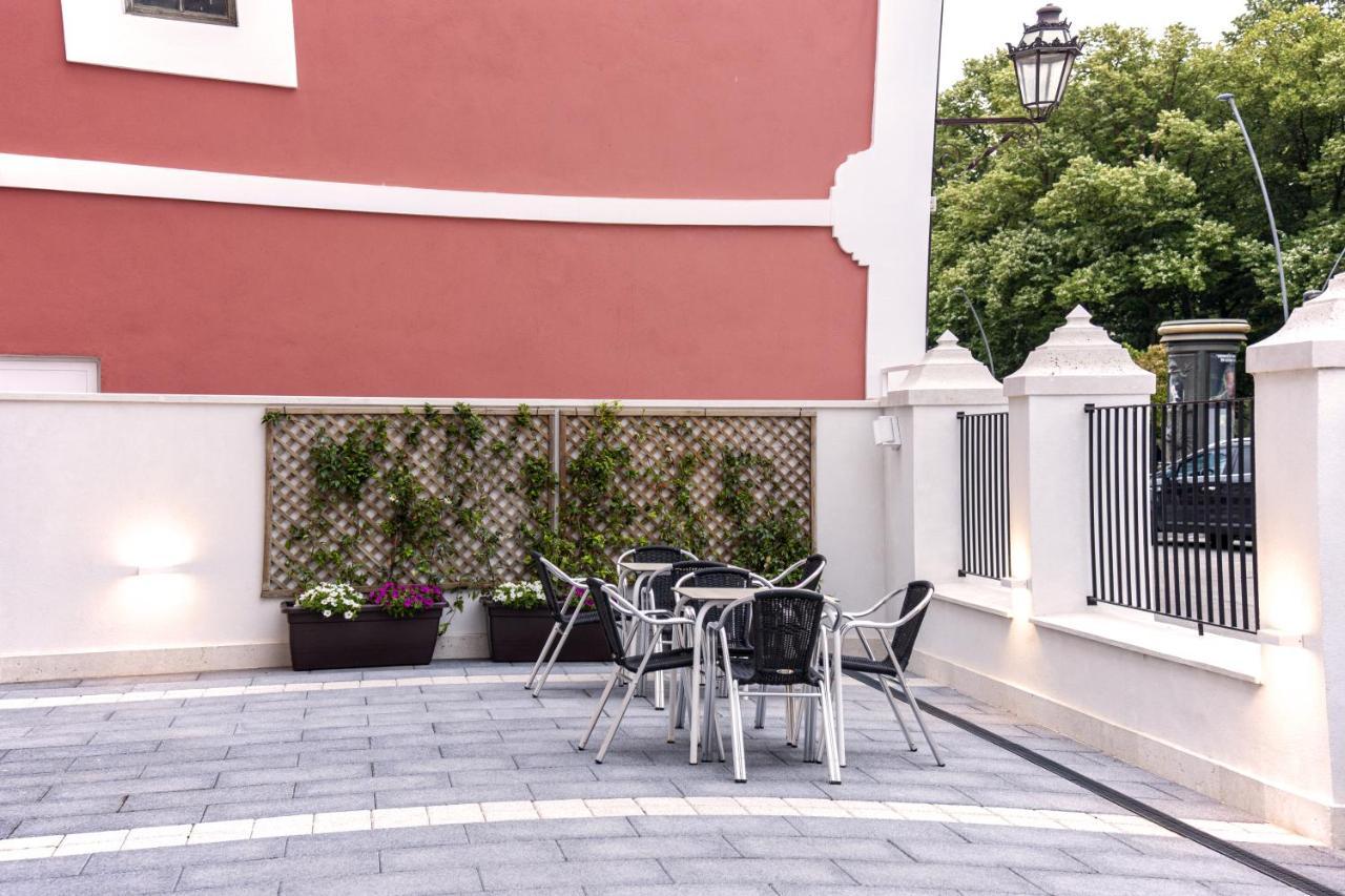 Apartamentos La Quinta Бургос Экстерьер фото